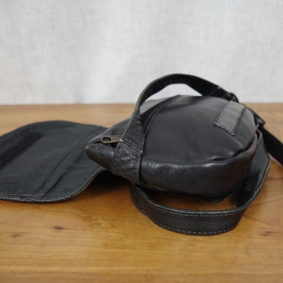 Black Leather Distressed Fanny Pack - Picture 7 of 10